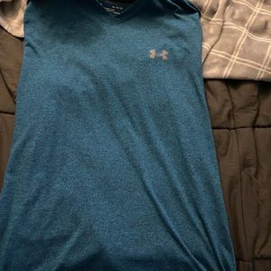 Vneck Mens Under armor T-shirt